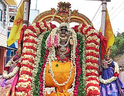 கமலவல்லி சமேத வைகுண்ட பெருமாள் கோயில் சித்திரை பிரம்மோற்சவம் கொடியேற்றத்துடன் தொடக்கம் 