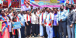 மும்மொழி கொள்கைக்கு எதிராக விசிக கண்டன ஆா்ப்பாட்டம்