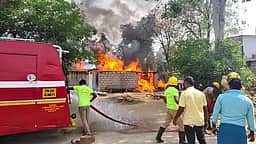 பொன்னமராவதியில் தீ விபத்து: 3 கடைகள் தீக்கிரை