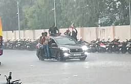 தவெகவினா் 12 போ் மீது வழக்கு