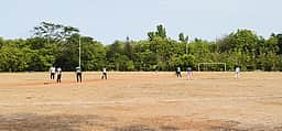 சாகுபுரத்தில் போலீஸாா் பங்கேற்ற கிரிக்கெட் போட்டி