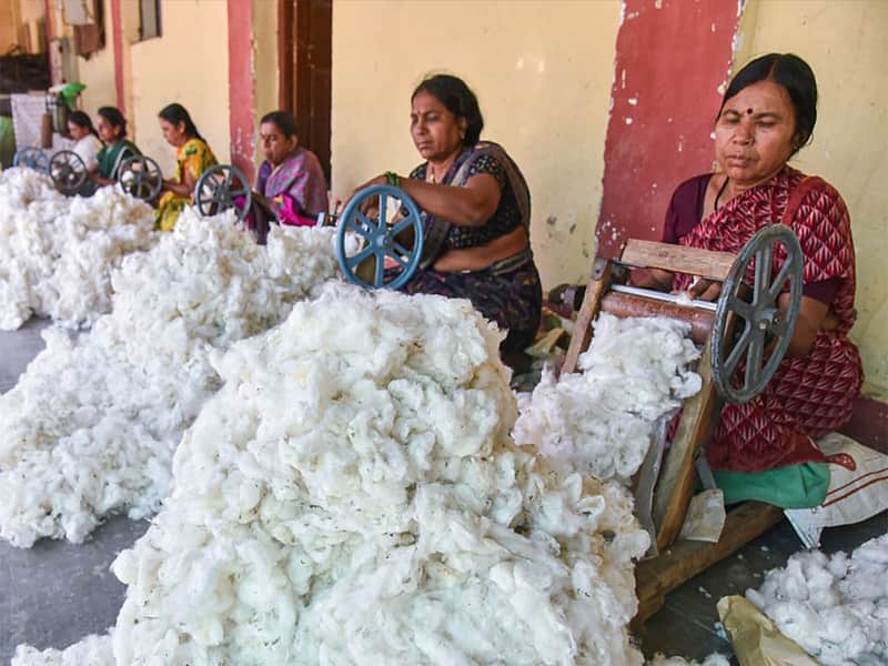India's cotton import duty hurting textile competitiveness, warns new Study