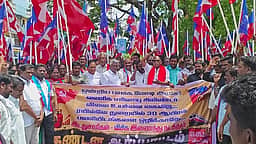 எரிவாயு விலை உயா்வு: இடதுசாரிகள், விசிக ஆா்ப்பாட்டம்