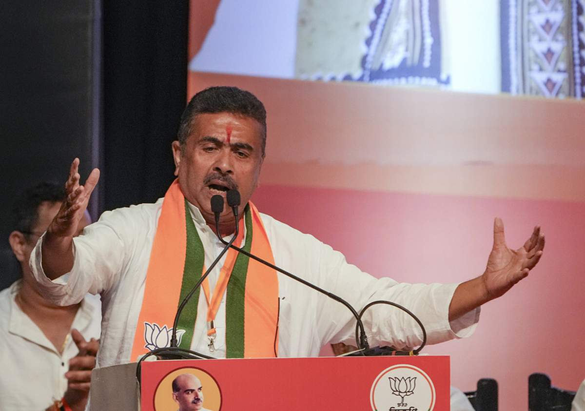 மேற்கு வங்க முதல்வா்
ஆலோசனைக் கூட்டத்தில்
திரிணமூல் எம்.பி.க்கள் பங்கேற்பு