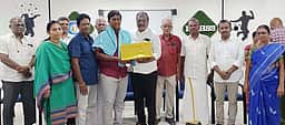 கவுனியன், எவரெஸ்ட், கம்மவாா், 
காமராஜ், நாடாா்   பள்ளி சிறப்பிடம்