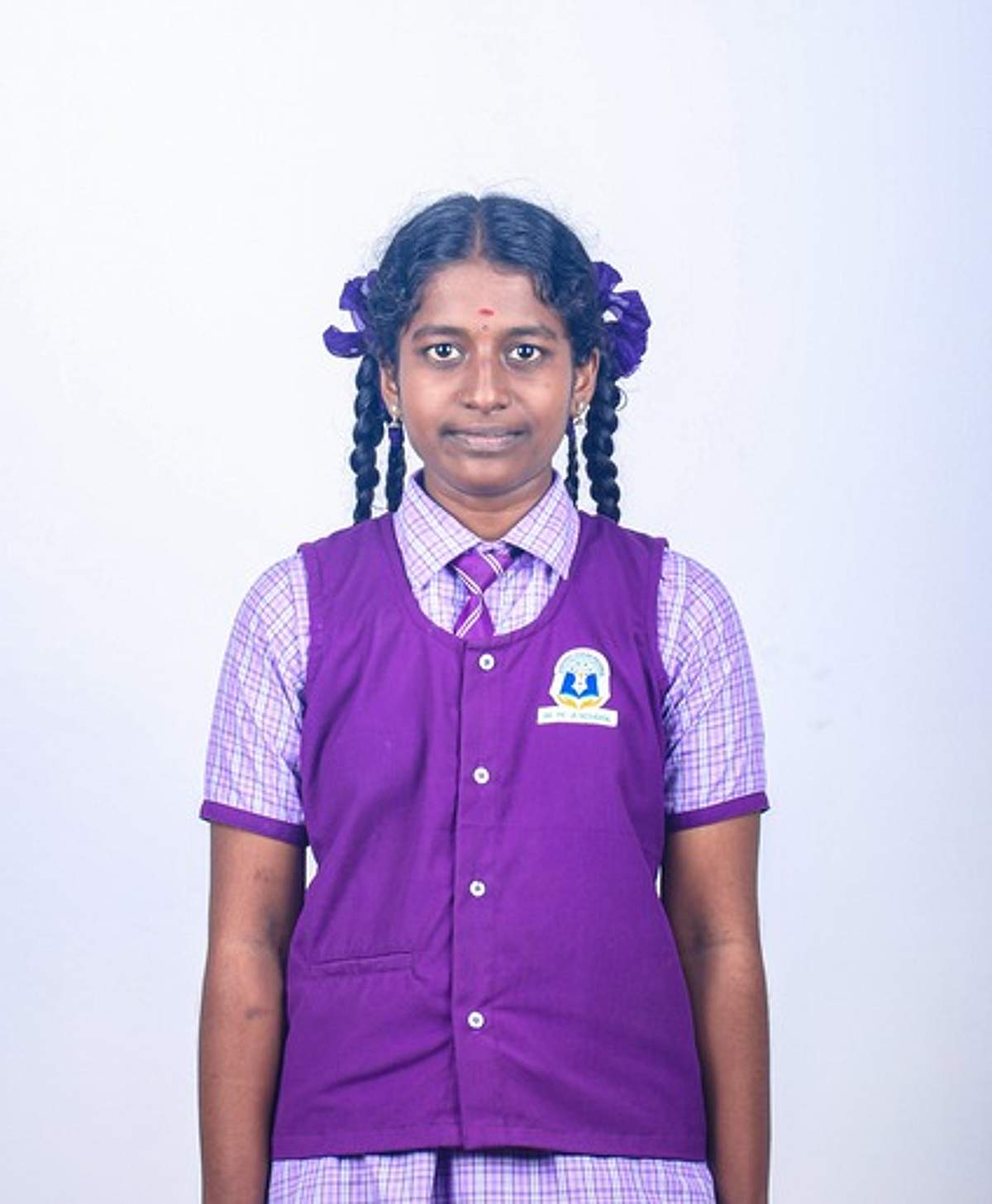 தமிழ் பாடத்தில் முழு மதிப்பெண்
எம்எம்ஏ பள்ளி மாணவி சிறப்பிடம்