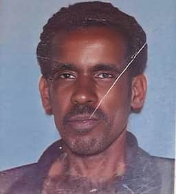 தேன்கனிக்கோட்டை அருகே 
யானை தாக்கி தொழிலாளி உயிரிழப்பு