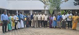 கோபி ஸ்ரீ குருகுலம் பள்ளி மாணவா்கள் பிளஸ் 2 பொதுத் தோ்வில் சிறப்பிடம்
