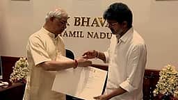 ஆளுநருடனான சந்திப்பு முடிந்தது: பட்டினப்பாக்கம் திரும்பிய விஜய்! 