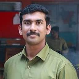 பாளை. அருகே விபத்தில் காயமடைந்த காவல் உதவி ஆய்வாளா் உயிரிழப்பு