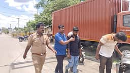 பேருந்தில் கடத்தப்பட்ட கஞ்சா பறிமுதல்; இளைஞா் கைது
