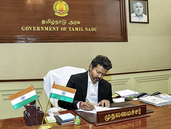 100 யூனிட் இலவச மின்சாரத் திட்டம் தொடரும்! தமிழக அரசு