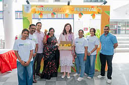 சிங்கப்பூா் கலாசார திருவிழா: வெற்றியாளா்களுக்கு மாம்பழங்கள் பரிசு