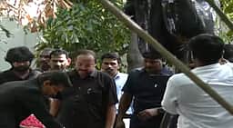 பெரியார் நினைவிடத்தில் முதல்வர் விஜய் மரியாதை!   