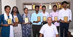 பிளஸ் டூ தோ்வில் அரக்கோணத்தில் சிறப்பிடம் பெற்ற பள்ளிகள்