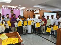 கழிவுகள் உற்பத்தி செய்யும் நிறுவனங்கள் பதிவு செய்வது கட்டாயம்: திருவண்ணாமலை மாநகராட்சி ஆணையா்