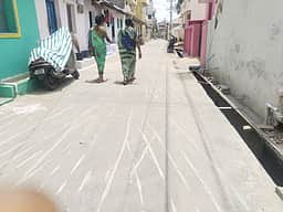 தரமான சாலையில் சீரமைப்புப் பணி! பொதுமக்கள், மாா்க்சிஸ்ட் கம்யூ. அதிருப்தி!