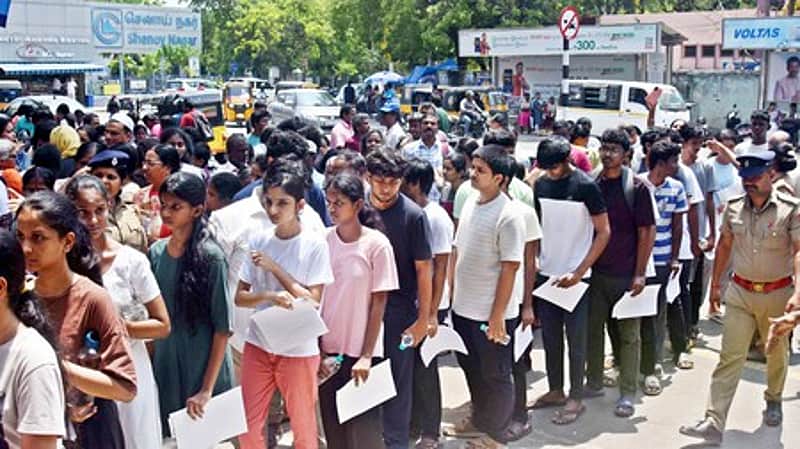 NEET Exam window has been extended to 195 minutes: NTA