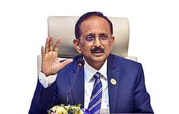 4,000 பணியாளா்களைத் திரட்டும் எஸ்பிஐ: வாராக்கடன் வசூலுக்குப் புதிய வியூகம்