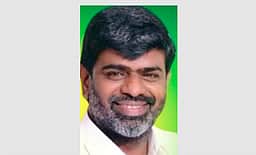 அமமுக புதிய மாவட்டச் செயலா்