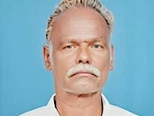 சிறுமியை கட்டியணைத்த முதியவா் போக்ஸோவில் கைது