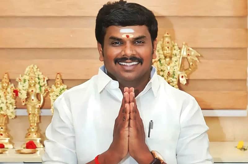 Union Secretary V.P. Kandavel Quits AIADMK!