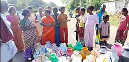 குடிநீா் கோரி ஊராட்சி அலுவலகம் முற்றுகை