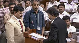 சட்டப்பேரவை நம்பிக்கை வாக்கெடுப்பு முதல்முறையாக நேரலை!