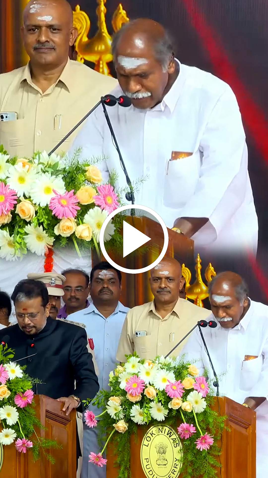புதுவை முதல்வராக பொறுப்பேற்றார் ரங்கசாமி!