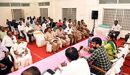 ஏற்காடு கோடை விழா மலா்க் கண்காட்சி: ஆட்சியா் ஆலோசனை
