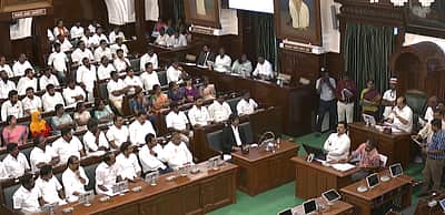 தவெக அரசை 144 பேர் ஆதரித்தது எப்படி? எதிர்த்தவர்கள் யார்?