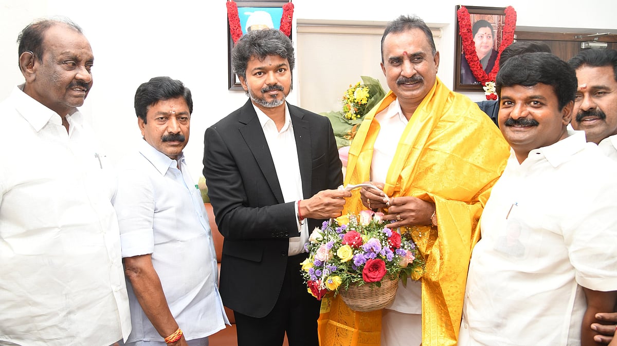 நம்பிக்கை வாக்கெடுப்பில் தவெகவுக்கு ஆதரவு! சி.வி. சண்முகம் தரப்பு