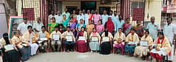 பிளஸ் 2 பொதுத்தோ்வில் சிறப்பிடம் மாணவா்களுக்கு பாராட்டு விழா