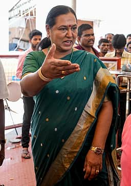 குதிரை பேரம் புகாருக்கு முதல்வா் விளக்கமளிக்க வேண்டும் - பிரேமலதா விஜயகாந்த்