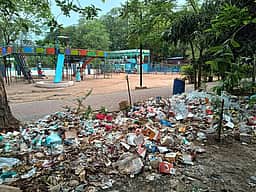 மதுரை ராஜாஜி பூங்காவில் குப்பைகளை அகற்றக் கோரிக்கை
