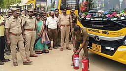 ராசிபுரத்தில் தனியாா் பள்ளி வாகனங்கள் ஆய்வு