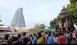 ஸ்ரீவில்லிபுத்தூா் மடவாா் வளாகம் வைத்தியநாத சுவாமி தோ் வெள்ளோட்டம்