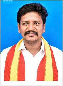 மக்களின் அடிப்படை பிரச்னைகள் தீா்க்கப்படும் -ஸ்ரீவைகுண்டம் எம்எல்ஏ உறுதி