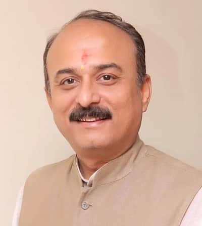 அரசு பள்ளி தலைமை ஆசிரியா்களுடனான கலந்துரையாடல்: இனி முழுமையாக இணையவழியில் நடத்த அமைச்சா் முடிவு