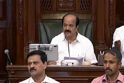 அதிமுக விவகாரத்தில் என்ன முடிவு? பேரவைத் தலைவா் விளக்கம்