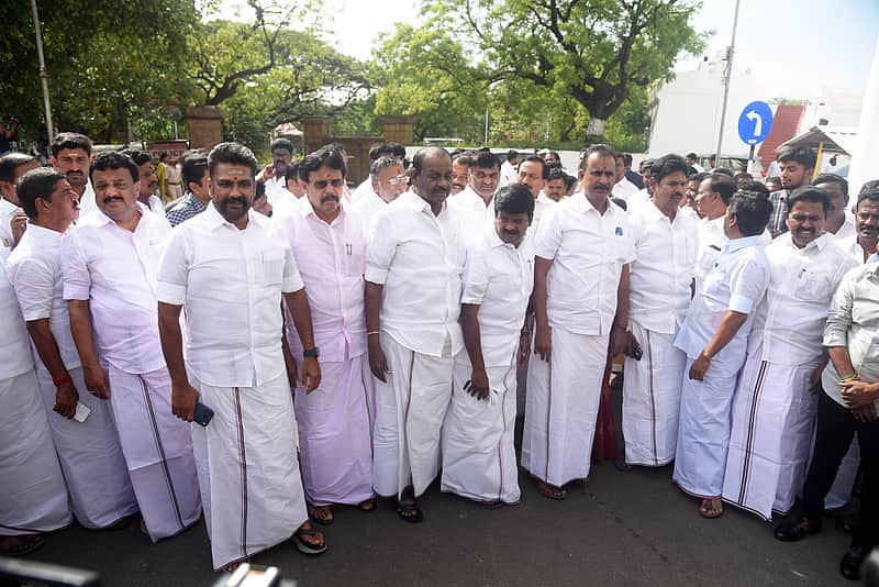 CV shanmugam team MLAs meet TN assembly speaker today