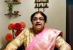நீட் வினாத்தாள் தயாரிப்புக் குழுவில் அங்கம் வகித்த பெண் விரிவுரையாளா் கைது!