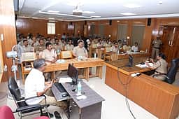 வழக்குகளை விரைவாக முடிக்க தேவையான நடவடிக்கைகளை எடுக்க வேண்டும்: போலீஸாருக்கு எஸ்.பி. அறிவுறுத்தல்