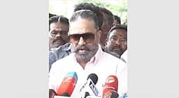 ரஜினியுடன் போட்டிதான், பொறாமை கிடையாது: கமல்ஹாசன் 