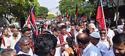 எம்எல்ஏ அனிதா ஆா். ராதாகிருஷ்ணன்
வாக்காளா்களுக்கு நன்றி தெரிவிப்பு