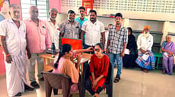 இலவச கண் சிகிச்சை முகாம்