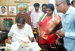 ஏழைகளுக்கு இலவச மனைப்பட்டா: அமைச்சா் ஆ. நமச்சிவாயம் பரிந்துரை