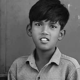 சிறுவனைக் கொன்று குழிதோண்டிப் புதைத்த 2 பள்ளி மாணவர்கள் கைது!