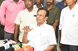 தலைவா்களின் ‘ஈகோ’ கட்சியை சிதைக்கிறது