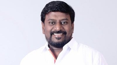 திட்டமிட்டபடி ஜூன் 1 பள்ளிகள் திறப்பு! அமைச்சர் ராஜ்மோகன்